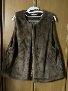 ブラウン ファーベスト　vest
