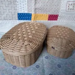 クラフトバンドの楕円形蓋付きカゴ2個セット