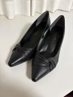 新品 ブラック ツイストデザイン パンプス 23.5cm DIANA ダイアナ