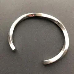 未使用　バングル　ツイスト　ステンレス　シルバー　メンズ　silver y2k