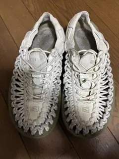 KEEN Uneek ホワイト スポーツサンダル　23.5cm