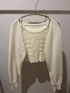 GRLアイボリー ケーブルニット クロップドセーター