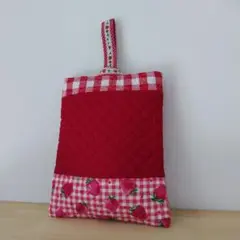 上履き入れ☆上履き袋☆ハンドメイド☆入園入学準備☆キルティング☆いちご柄
