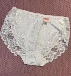 エメフィール　廃盤モデル　ホワイト　　　　レースショーツ