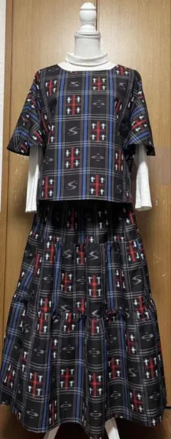 着物リメイク　久留米絣のセットアップ　フレアー袖トップス＆ティアードスカート