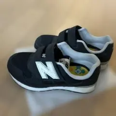 New Balance ブラック スニーカー　17.5