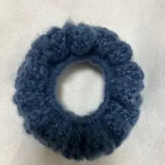 ウール製青色シュシュ