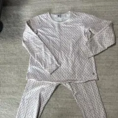 花柄長袖パジャマ（シミあり）