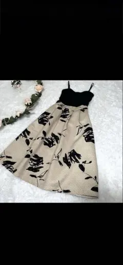 【匿名配送】　スナイデル　キャミワンピース　抽象花柄