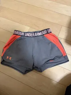 UNDER ARMOUR ショートパンツ グレー/オレンジ