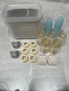 哺乳瓶と消毒ケースとおしゃぶりセット液体ミルク用アタッチメント