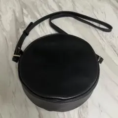 UNITED ARROWS ラウンド ショルダーバッグ ブラックのサムネイル
