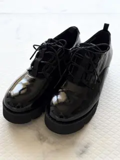 値下げしました FABRIQUE エナメルレースアップシューズ 美品 24cm 