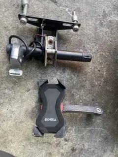 バイク用ハンドルマウント・スマホホルダー　VOXに使用