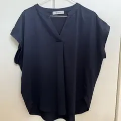 nano ネイビー Vネック 半袖シャツ