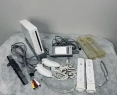 Nintendo Wii 本体セット 動作確認済 リモコン2本 ヌンチャク2個