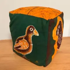 【新品未使用】アフリカ ブルキナファソ バティック染 キューブクッション