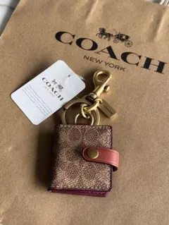 レア‼️新品COACHコーチ　シグネチャー ピクチャー フレーム バッグ チャーム