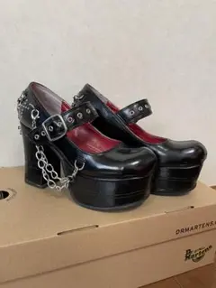 ヨースケ 厚底ストラップパンプス 黒