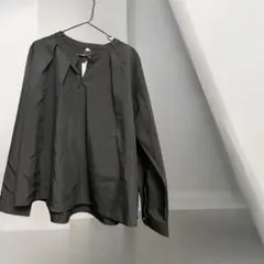 新品タグ付き】長袖 ブラウス ブラック LLサイズのサムネイル