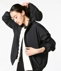 【ほぼ未使用】ユニクロ ポケッタブルUVカットパーカー Mサイズ