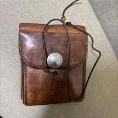 ゴローズ　旧型二つ折り財布　サドルのサムネイル