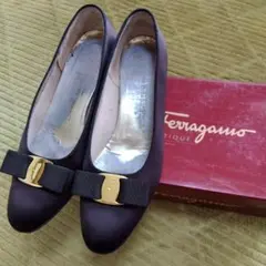 Ferragamo ブラウン ローファー リボン付きのサムネイル