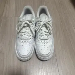 ナイキ エア フォース 1 '07 SE ホワイト サイズ23.5