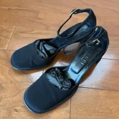 美品 GUCCI アンクルストラップパンプス