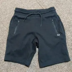 GapFit ブラック ハーフパンツ 6-7歳