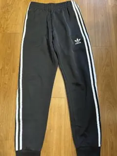 adidas Originals トラックパンツ ジャージパンツ 黒 ブラック