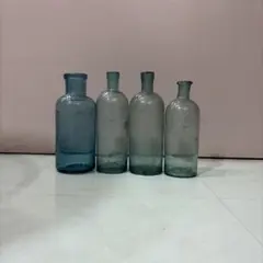 青色と透明のガラスボトル4本セット　アンティーク