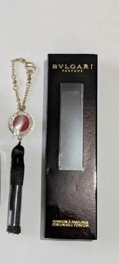 【未使用・箱付き】BVLGARI パフュームチャーム マグノリア　非売品のサムネイル