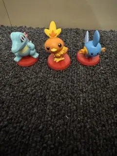 ポケットモンスター　旅立ちの３匹　チョコエッグ　3種セット