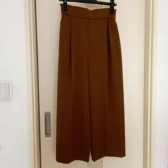 ブラウン ワイドパンツ タック入り