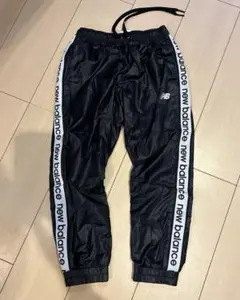 New Balance ブラックジャージパンツ　130