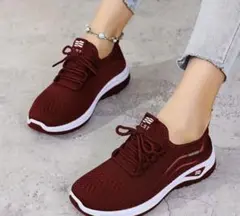 スニーカー　運動靴