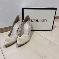 ROYALPARTY ロイヤルパーティー ベージュ ゴールド パンプス Mのサムネイル