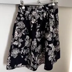 花柄スカート