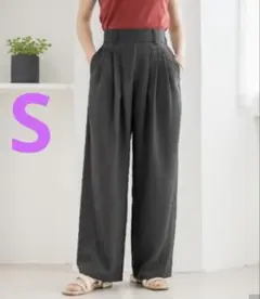 しまむら　megumi タックカーブパンツ　Sサイズ　グレーのサムネイル