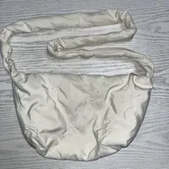 白いショルダーバッグのサムネイル