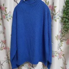 ショコラフィネローブ　青いタートルネックニットセーター　フリー