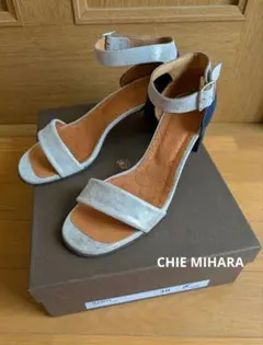 美品 チエミハラ グレーとネイビーのアンクルストラップサンダル 38のサムネイル