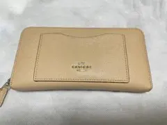 COACHベージュ長財布