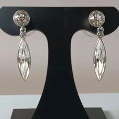 555/良品 SWAROVSKI スワロフスキー ドロップピアス Ivory