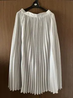 GU プリーツスカート