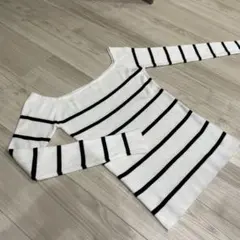 オフショルダー 白黒ストライプ トップス Mサイズ