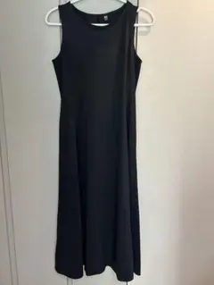 ユニクロ　ウルトラストレッチエアリズムワンピース Sサイズ ブラック