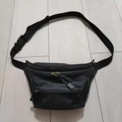 肩掛けバッグ