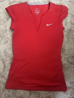 Nike レッド Tシャツ XS ステラマッカートニー　アディダス